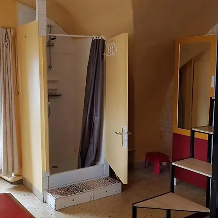 Cozy A Avec Air Conditionne, 26 M² Айда