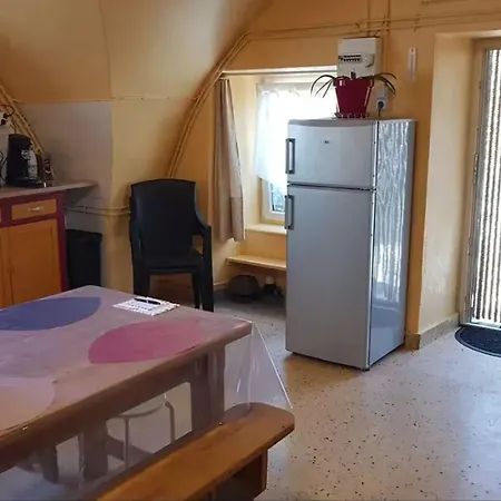 Cozy A Avec Air Conditionne, 26 M² דירה *