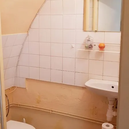 Cozy A Avec Air Conditionne, 26 M² 아이다