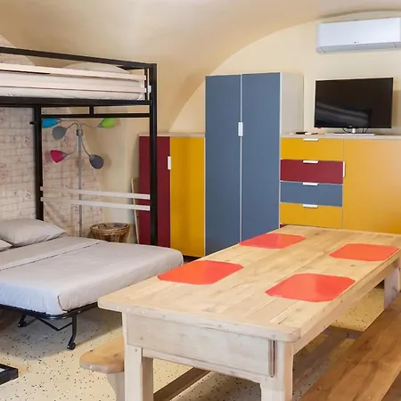 Cozy A Avec Air Conditionne, 26 M² 아파트