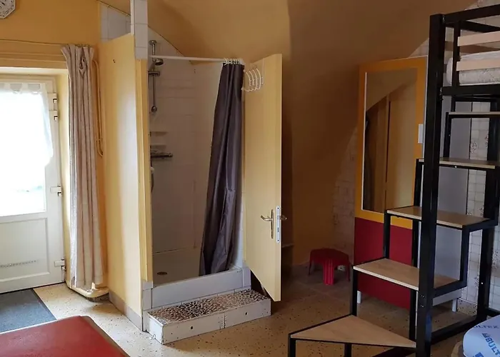 Cozy A Avec Air Conditionne, 26 M² Айда